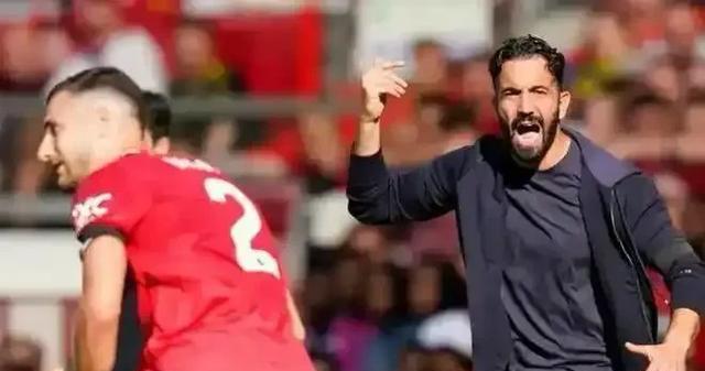 英超第, 姆贝莫